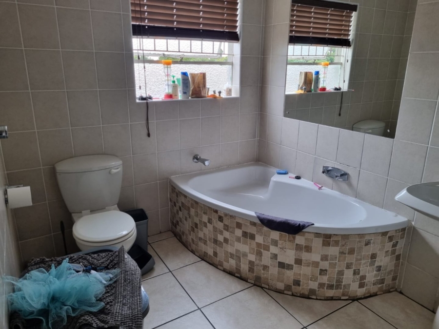 4 Bedroom Property for Sale in Helicon Heights Free State